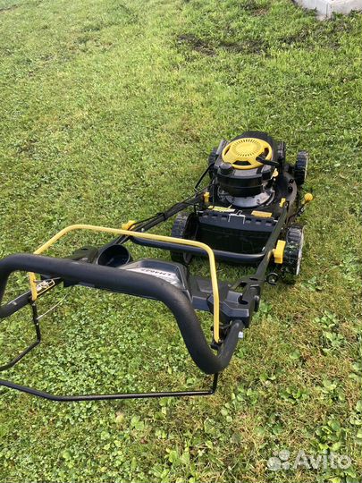 Газонокосилка бензиновая самоходная