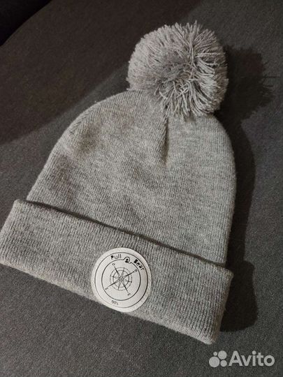 Шапка pull bear