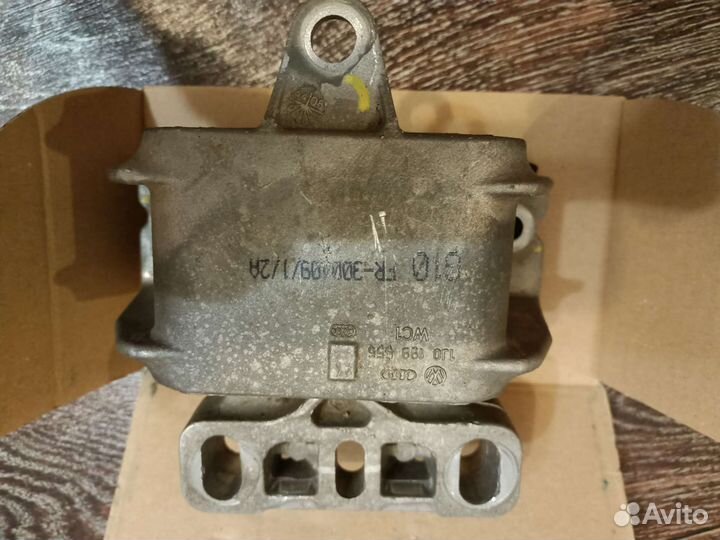 Подушка двигателя