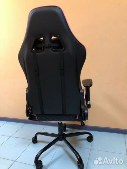 Офисное компьютерное кресло