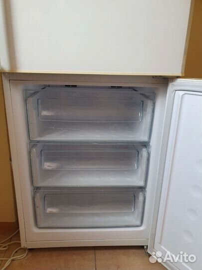 Холодильник б/у
