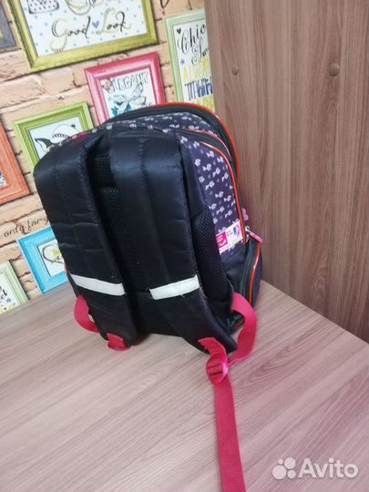 Школьный рюкзак
