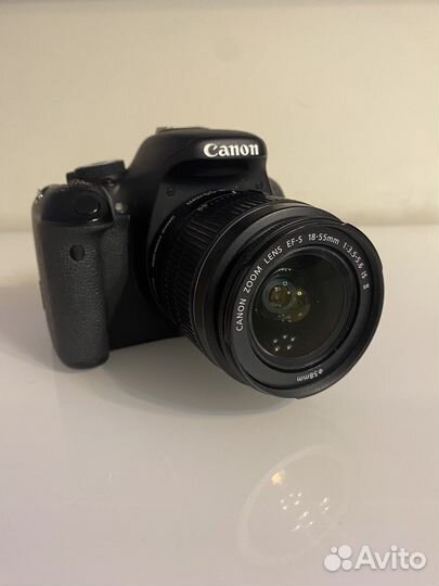 Зеркальный фотоаппарат Canon 600d