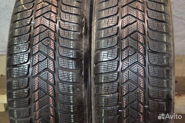 Pirelli Winter Sottozero 3 215/55 R16 93H
