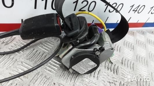 Ремень безопасности с пиропатроном сиденья передне