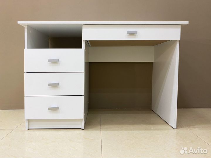 Стол письменный