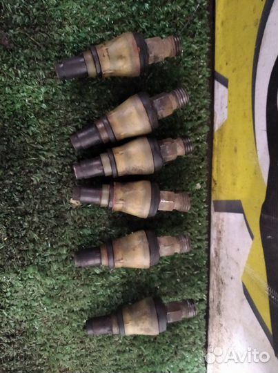 Форсунка топливная Mercedes-Benz 280 седан 1980