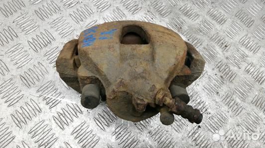 Суппорт тормозной передний правый mazda 3 1 (HEA38