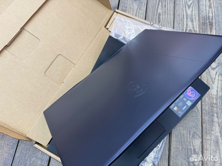 Ноутбук игровой MSI Katana 17,3