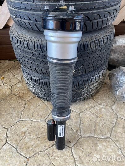 Пневмостойка передняя Mercedes S W220