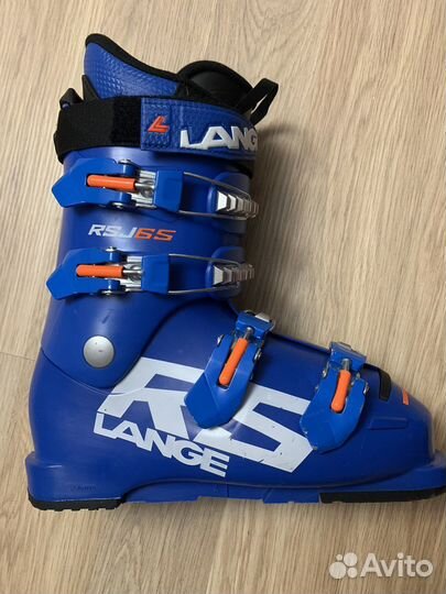 Детские горнолыжные ботинки