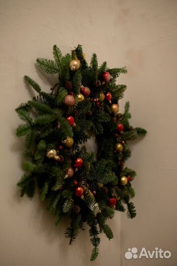 Новогодний венок ручной работы