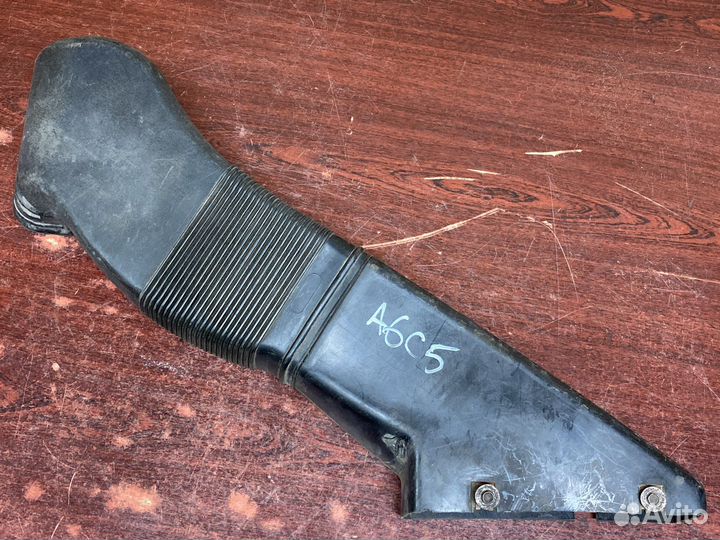 Патрубок воздуховода ауди а6 с5