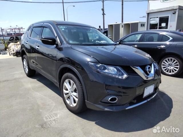 Стекло двери переднее левое Nissan X-Trail NT32