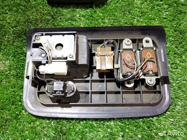 Плафоны Ниссан Максима а32