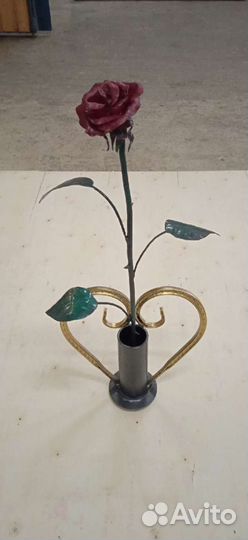 Кованая роза