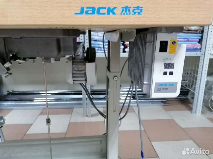 Прямострочная швейная машина Jack