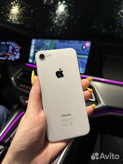 iPhone 8, 64 ГБ