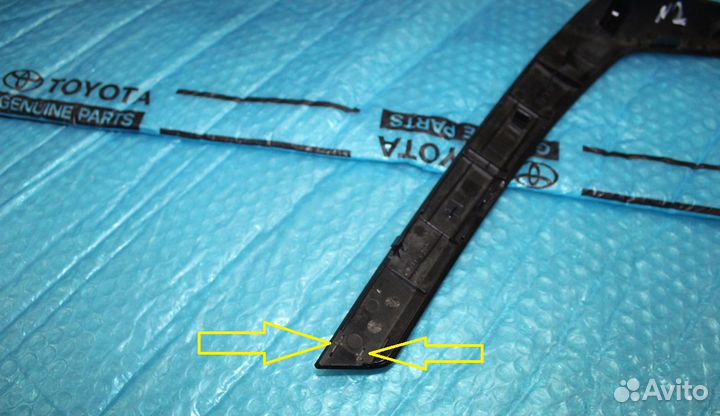 Накладка внутренней ручки двери Рав 4 -4 перед R