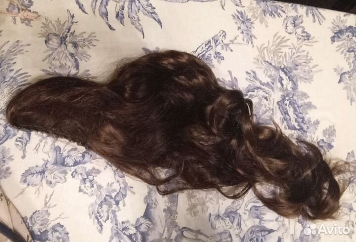 Волосы на заколках, шиньон, хвост накладной