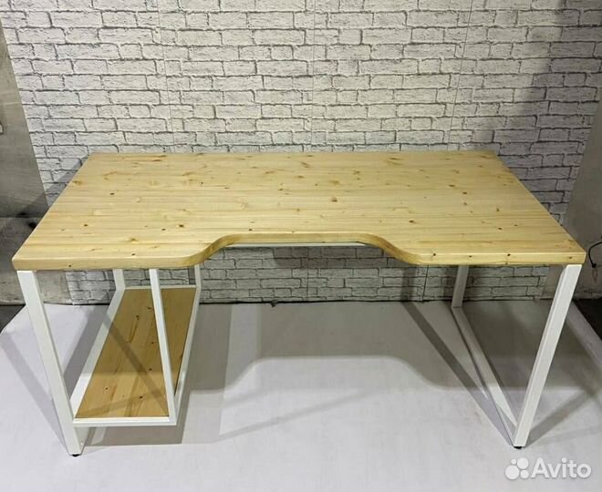 Компьютерный стол из массива лофт