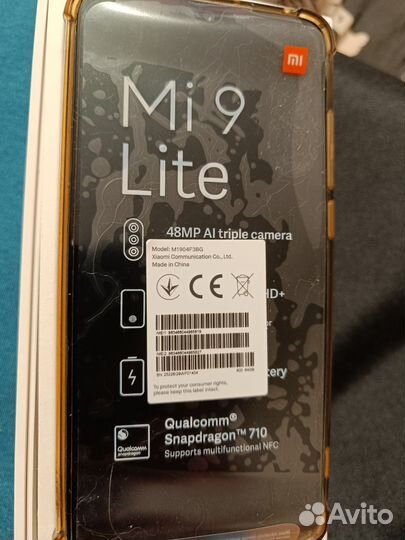 Телефон Xiaomi Mi 9 lite