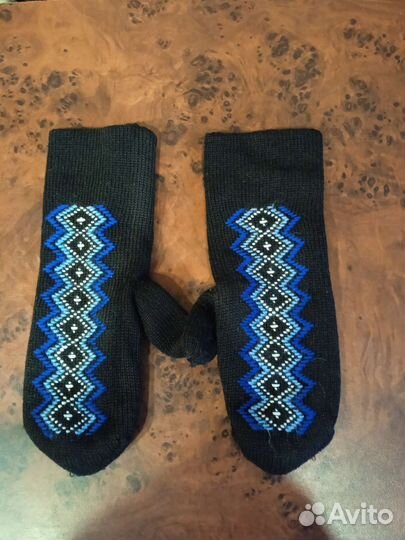 Варежки женские