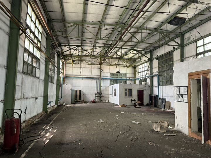 Здание, 1153 м²