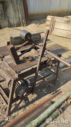 Деревообрабатывающий станок