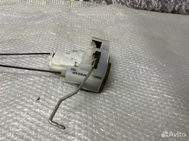 Замок передней правой двери Subaru Impreza G12