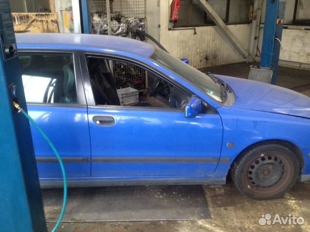 Разбор на запчасти Volvo S40 / V40