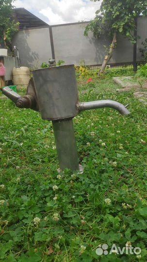 Ручная колонка для воды