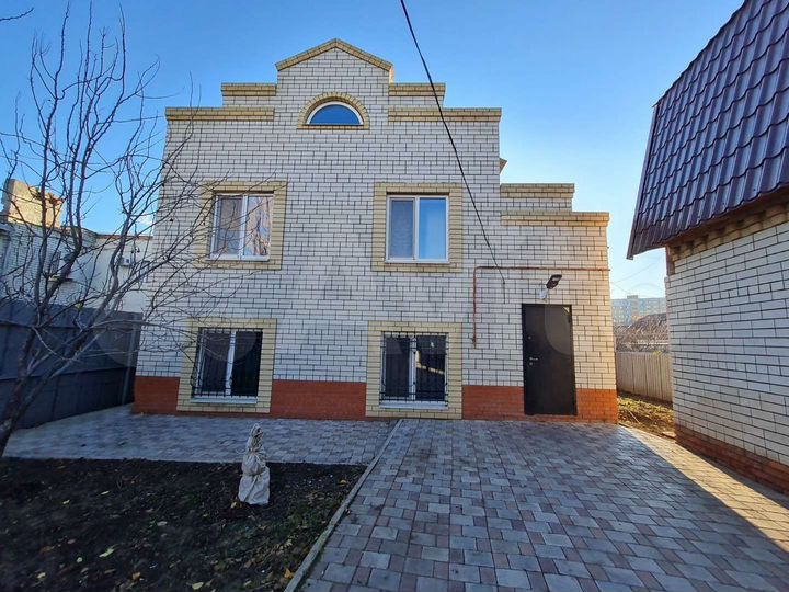 Дом 115 м² на участке 5 сот.