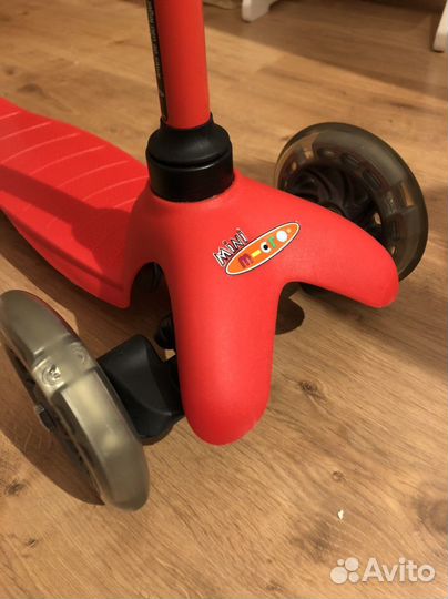 Самокат Mini Micro Limpopo Красный LED