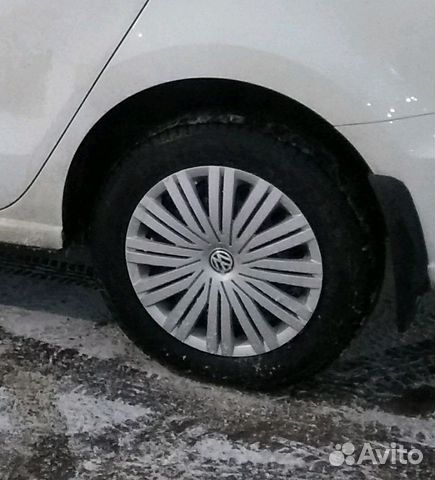 Как снять колпаки с колес поло седан
