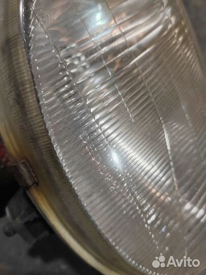 Фара передняя правая Toyota corolla