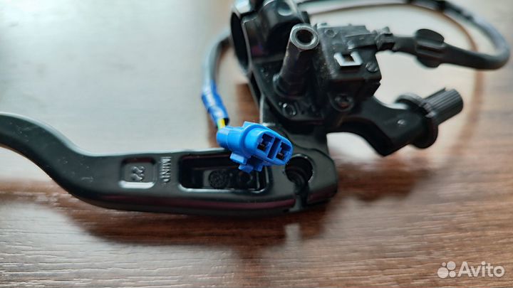 Рычаг сцепления в сборе Bajaj Dominar 400