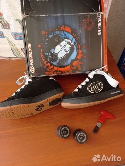 Роликовые кроссовки heelys