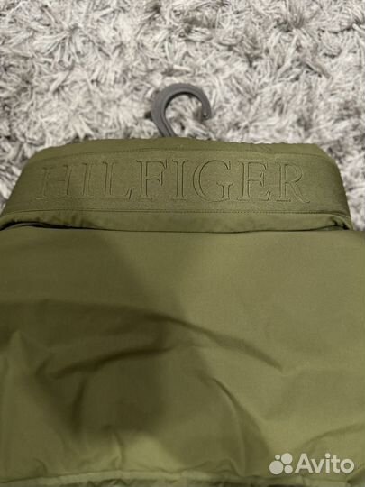 Tommy hilfiger пуховик