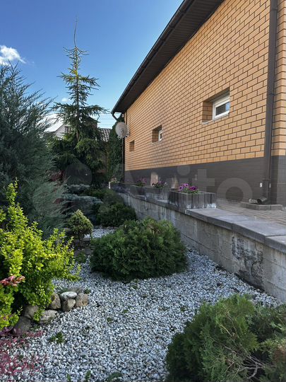 Дом 320 м² на участке 7,5 сот.