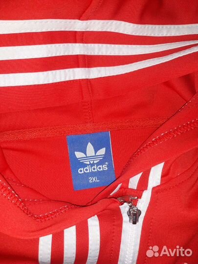 Костюм спортивный