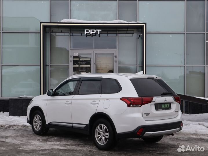 Mitsubishi Outlander 2.0 CVT, 2017, 188 268 км