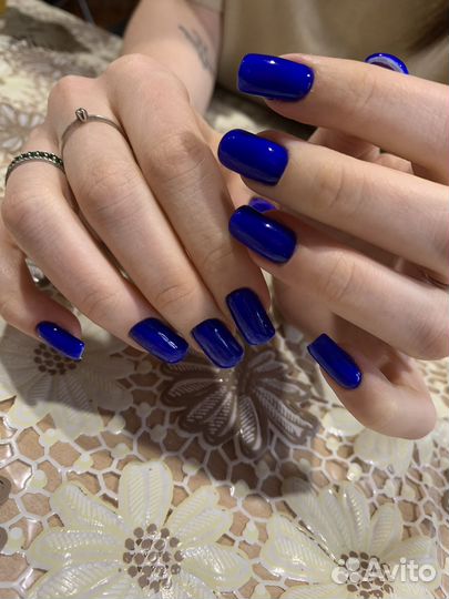 Модель на маникюр