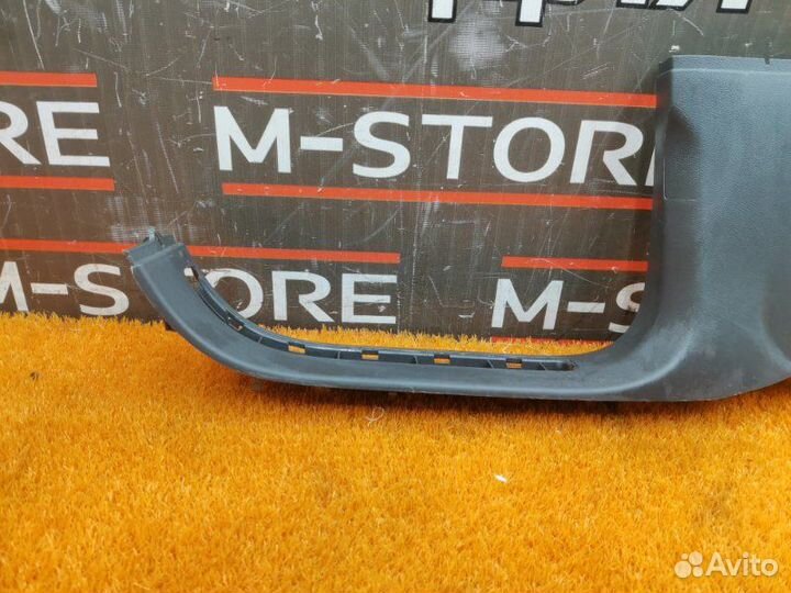 Накладка на порог салона левая Volkswagen Touareg