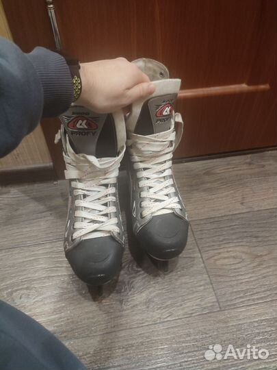 Коньки хоккейные 44 размер