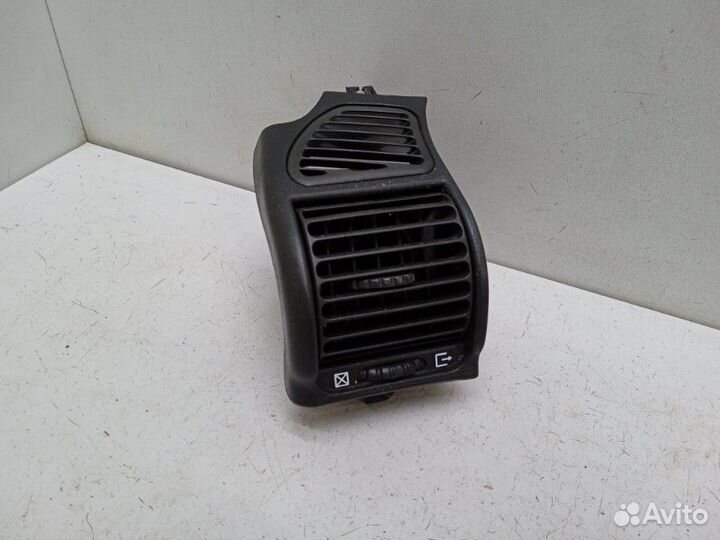 Дефлектор воздушный левый LADA Kalina 1.4 2010