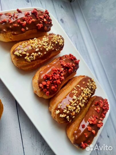 Эклеры / заварные пирожные / десерт