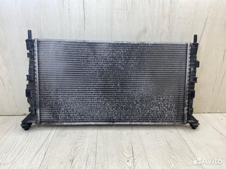 Радиатор охлаждения двигателя Mazda 3 BK 2.0 2008