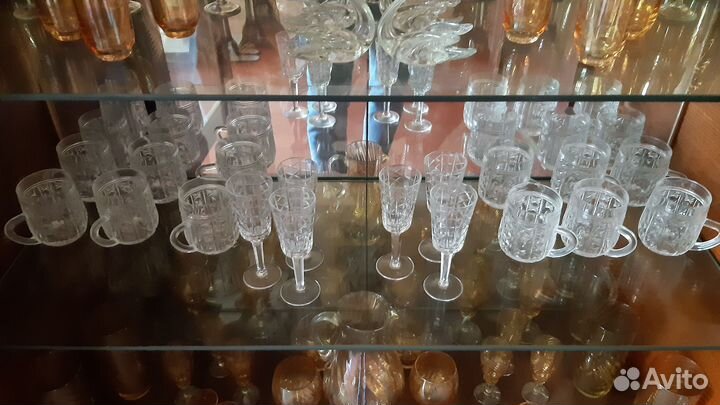 Много рюмок, фужеров,стаканов,финское стекло