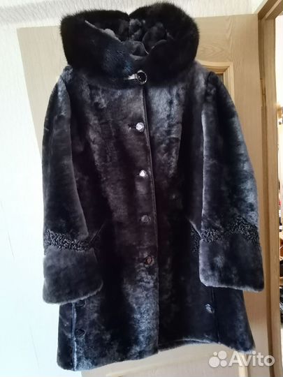 Шуба мутоновая с капюшоном